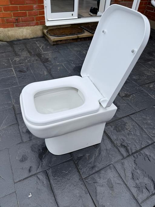 Buy & Sell Gravesend Gravesham - Photos for W C pan & cistern