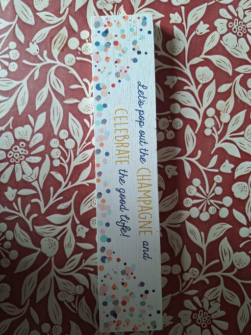 Buy & Sell Ettingshall Park Wolverhampton - Photos for New Champagne Plaque