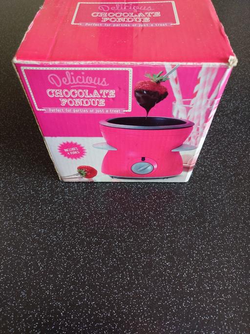 Buy & Sell Woodthorpe Charnwood - Photos for Pink chocolate fondue melting pot