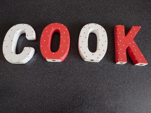 Buy & Sell Woodthorpe Charnwood - Photos for Hanging porcelain 