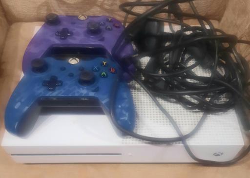 Buy & Sell Rubery Birmingham - Photos for Xbox One S 500gb Leads 2 Controllers