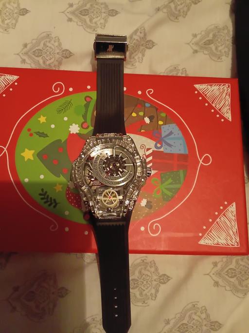 Buy & Sell Wolverhampton City Centre Wolverhampton - Photos for Brand new Men's Luxary Unique watch.