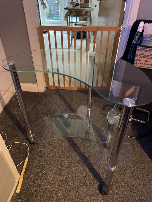Buy & Sell Northenden Manchester - Photos for Glass desk