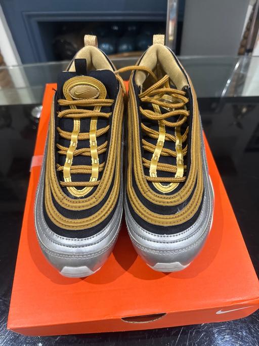 Buy & Sell Norbury South West London - Photos for Woman’s Nike trainer