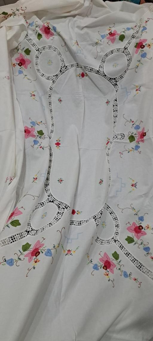 Buy & Sell Sutton Coldfield Birmingham - Photos for Vintage Hand Embroidered Floral Tablecloth La