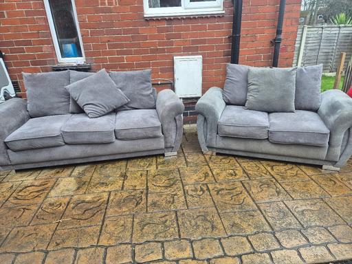 Buy & Sell Longley Sheffield - Photos for Grey 2 & 3 seater sofas