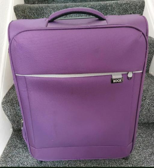 Buy & Sell Tividale Sandwell - Photos for Purple case two wheel trolley travel case