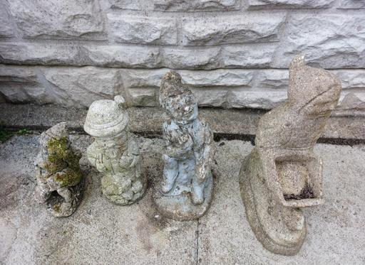 Buy & Sell Tividale Sandwell - Photos for Vintage Job lot x4 Garden Ornament Outdoor.