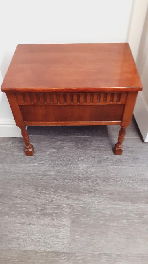 Buy & Sell Leagrave Luton - Photos for Small Table/Storage (LU33BY)