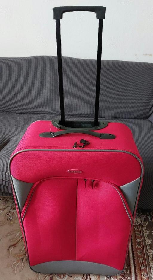 Buy & Sell Tividale Sandwell - Photos for Red case two wheel trolley travel case