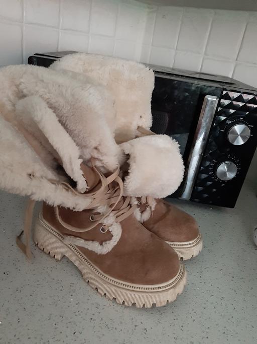 Buy & Sell South Hylton Sunderland - Photos for bargain size 3