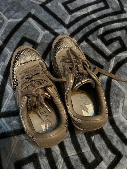 Buy & Sell Harlesden North West London - Photos for Calven klien trainers