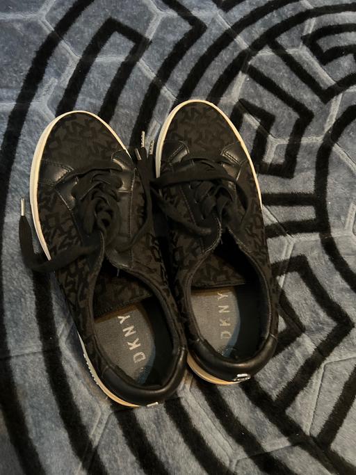 Buy & Sell Harlesden North West London - Photos for Dkny shoes