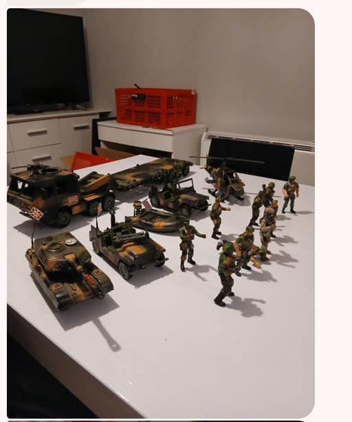 Buy & Sell Brookvale Halton - Photos for Army