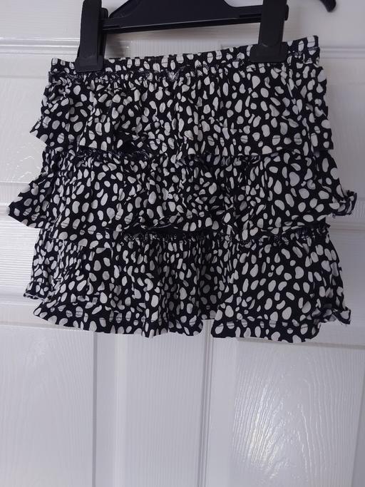Buy & Sell Woodthorpe Charnwood - Photos for Girls spotty ruffle skirt size 4-5 years