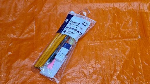 Buy & Sell Yardley Birmingham - Photos for 9‑Piece Mixed Stationery Set in Reusable