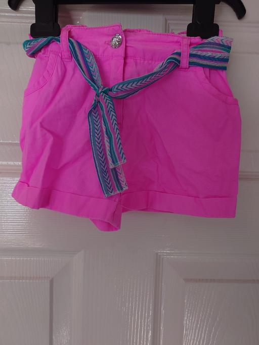 Buy & Sell Woodthorpe Charnwood - Photos for Girls pink shorts size 3-4 years