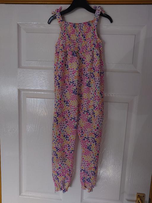 Buy & Sell Woodthorpe Charnwood - Photos for Girls floral jumpsuit size 5-6 years