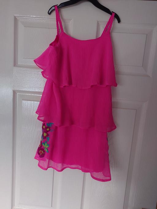 Buy & Sell Woodthorpe Charnwood - Photos for Girls pink ruffle top size 8-9 years