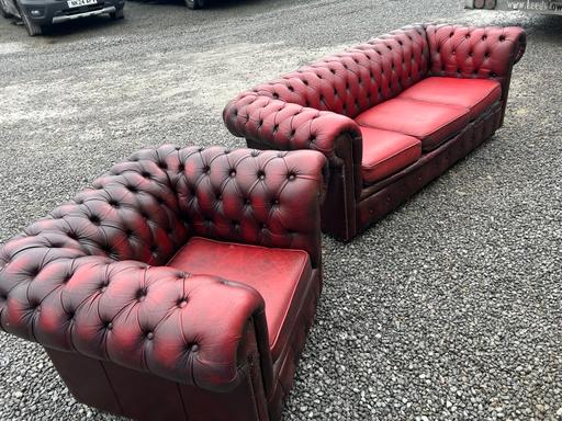 Buy & Sell Shiney Row Sunderland - Photos for Vintage chesterfield leather sofa and chair