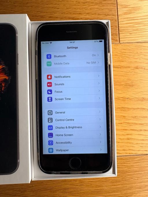 Buy & Sell Edenbridge Sevenoaks - Photos for iPhone 6’s unlocked any sim