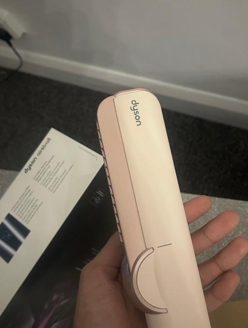 Buy & Sell Sands End South West London - Photos for Dyson Airstrait straightener brand new