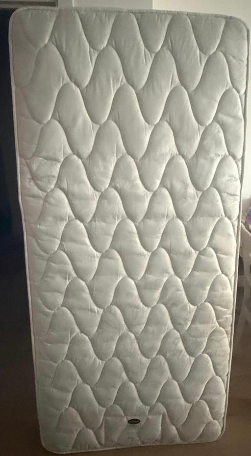 Buy & Sell Cambridge Heath East London - Photos for Single bed mattress