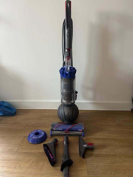 Buy & Sell Seven Kings East London - Photos for Dyson Ball Allergy Vaccum + new filter