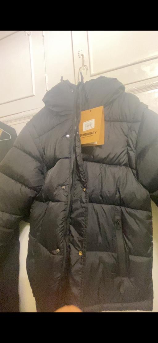 Buy & Sell Colindale North West London - Photos for Burberry black puffer jacket Xl but fits L/M