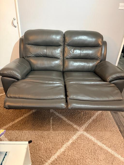 Buy & Sell Tulse Hill South East London - Photos for Dfs Dark Brown Leather reclining Sofa