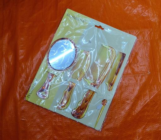 Buy & Sell Yardley Birmingham - Photos for Daniella 6‑Piece Grooming Set