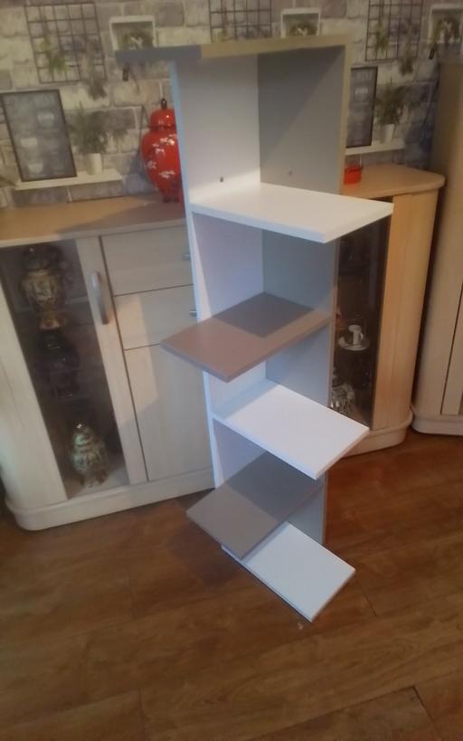 Buy & Sell Swinley Wigan - Photos for STAGGERED SHELVING STAND