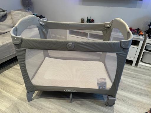 Buy & Sell Gallows Corner East London - Photos for Graco travel cot