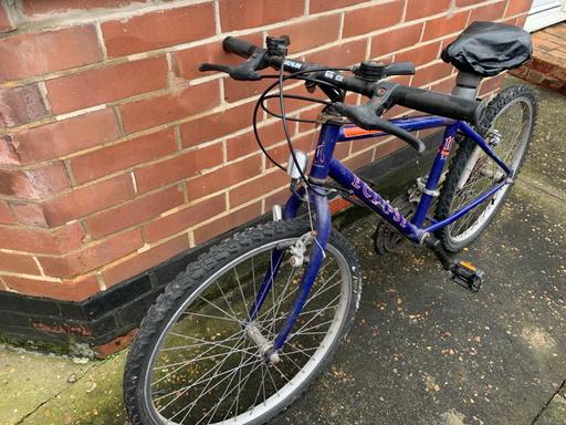 Buy & Sell London Luton Airport Luton - Photos for Bike