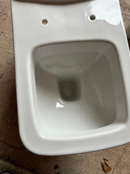 Buy & Sell Cheswick Green Solihull - Photos for Victoria Plumbing brand new toilet