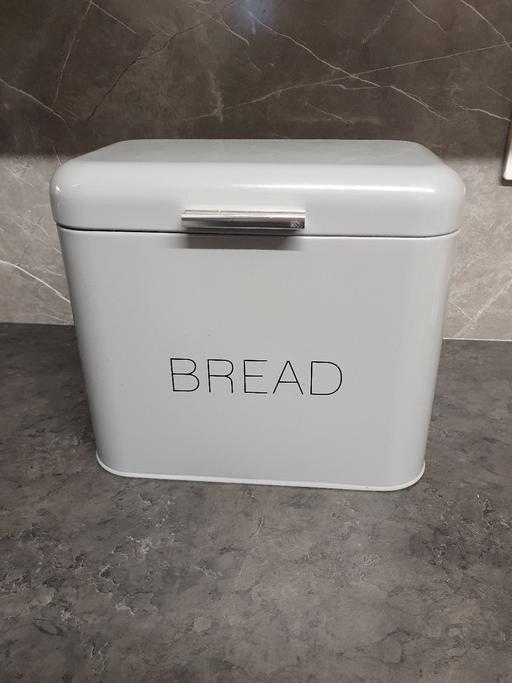 Buy & Sell Oxley Wolverhampton - Photos for Large metal bread bin