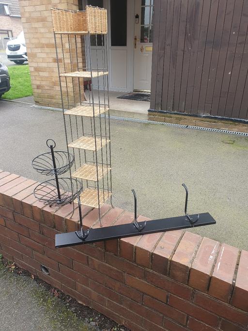 Buy & Sell Pensnett Dudley - Photos for Black Metal & Wicker Storage, Basket & Hooks