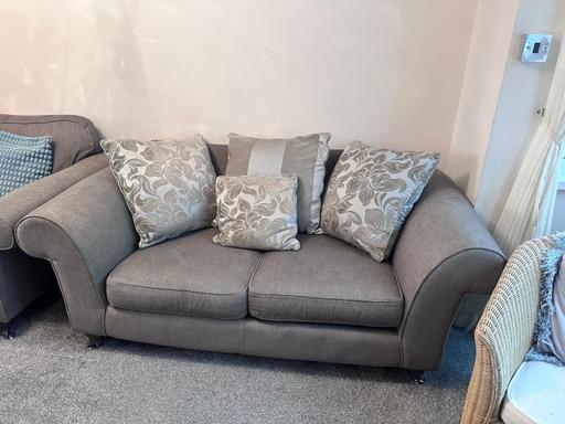 Buy & Sell East Ham East London - Photos for 2 seater & arm chair sofa