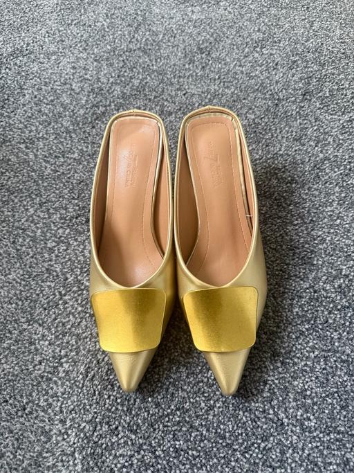 Buy & Sell Little Lever Bolton - Photos for Elegant Gold Mule Heels - Square Accent