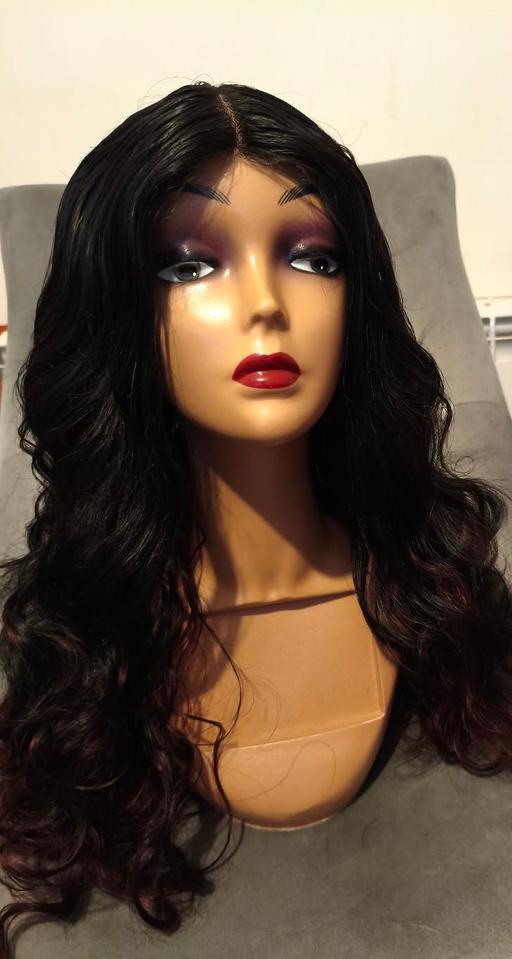Buy & Sell Oadby and Wigston Leicestershire - Photos for 30 Inches Long Curly Wavy Heat Resistant Wig 