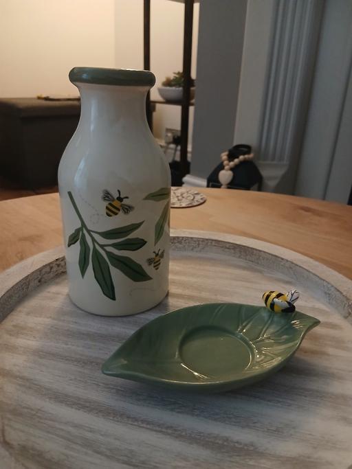 Buy & Sell Bradley Fold Trading Estate Bury - Photos for Bee Vase&Tealight Holder New