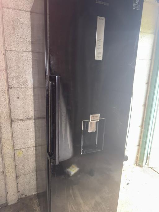 Buy & Sell Waterloo Central London - Photos for SUMSUNG TALL FRIDGE