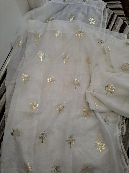 Buy & Sell Park Hill Sheffield - Photos for 2x 90 drop voils with trees