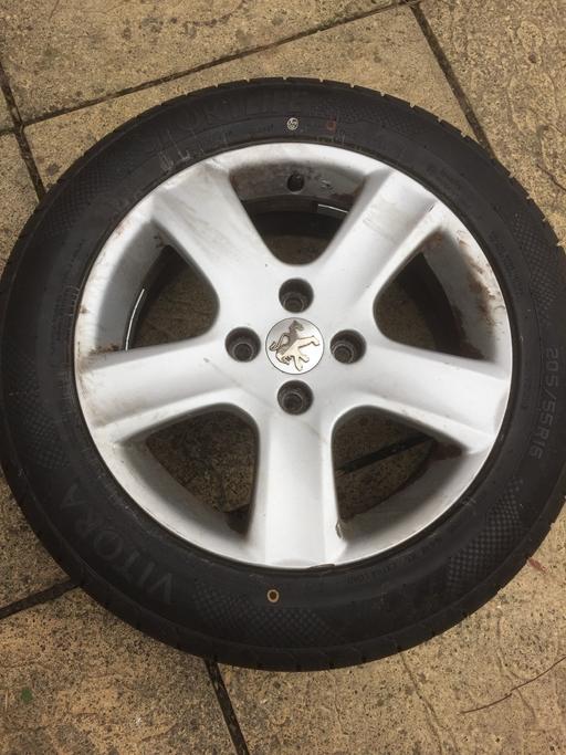 Vehicles Didcot South Oxfordshire - Photos for Peugeot 205/55 R16 Alloy & Nearly New Tyre