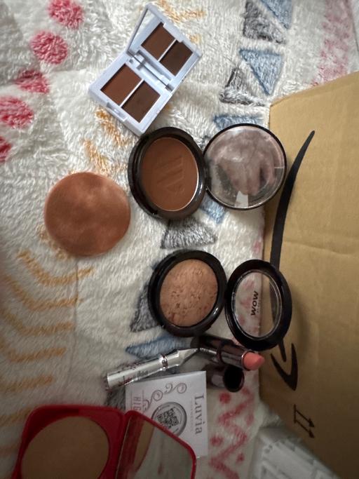 Buy & Sell Tividale Sandwell - Photos for Mixed makeup