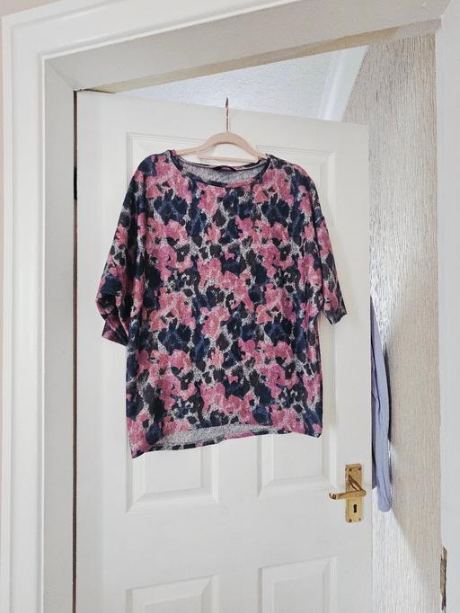 Buy & Sell Newton Doncaster - Photos for Soft feel top, size 16.
