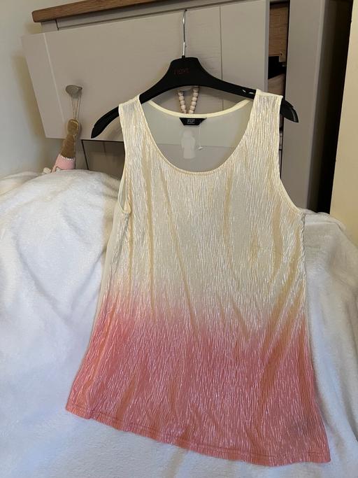 Buy & Sell Hetton-Le-Hole Sunderland - Photos for Womens Top From F&F ( New )