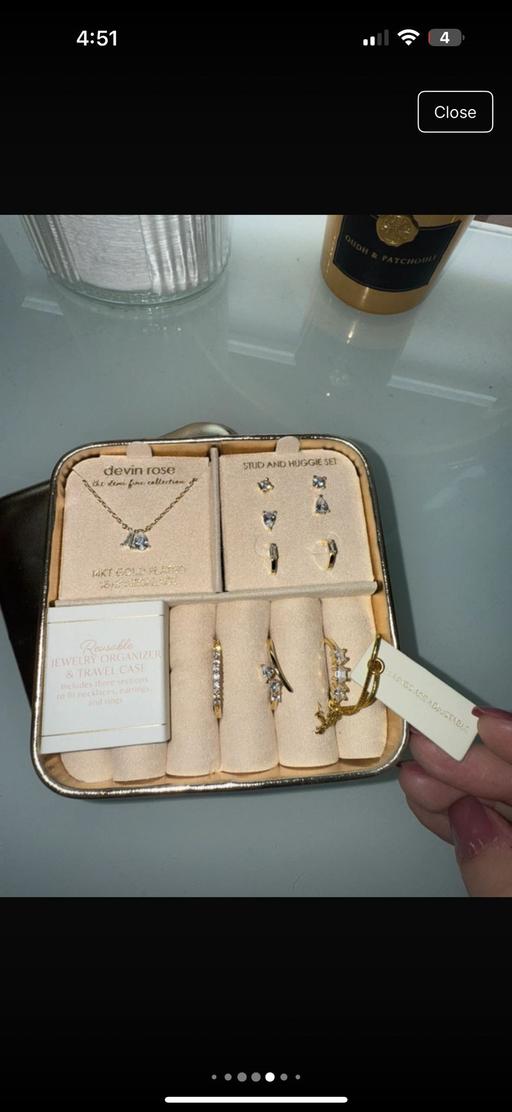 Buy & Sell Roydon Mill Epping Forest - Photos for Devin Rose Jewelery and Travel Case