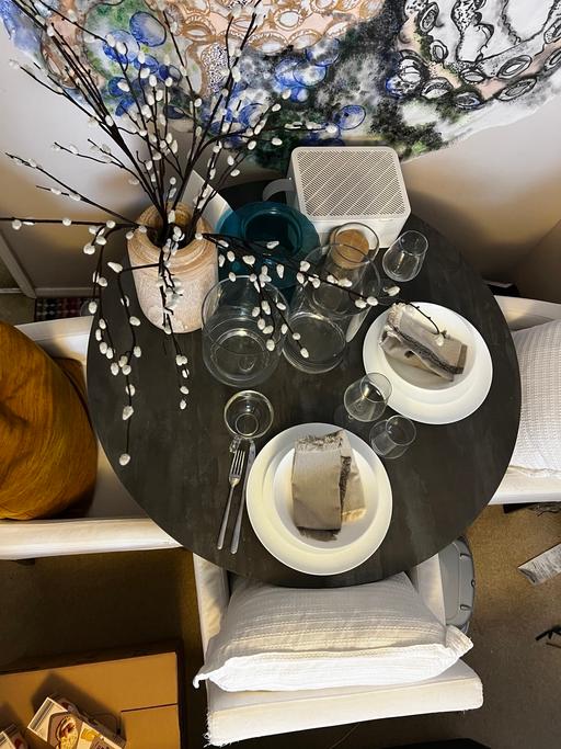 Buy & Sell Eton Wick Windsor and Maidenhead - Photos for Table