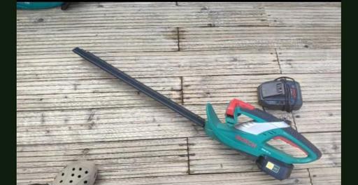 Buy & Sell Dudley West Midlands - Photos for bosch AHS 48 li hedge trimmer 2 batteries